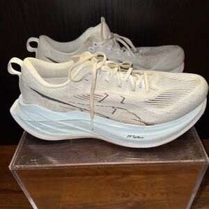 ASICS superblast men’s running shoes